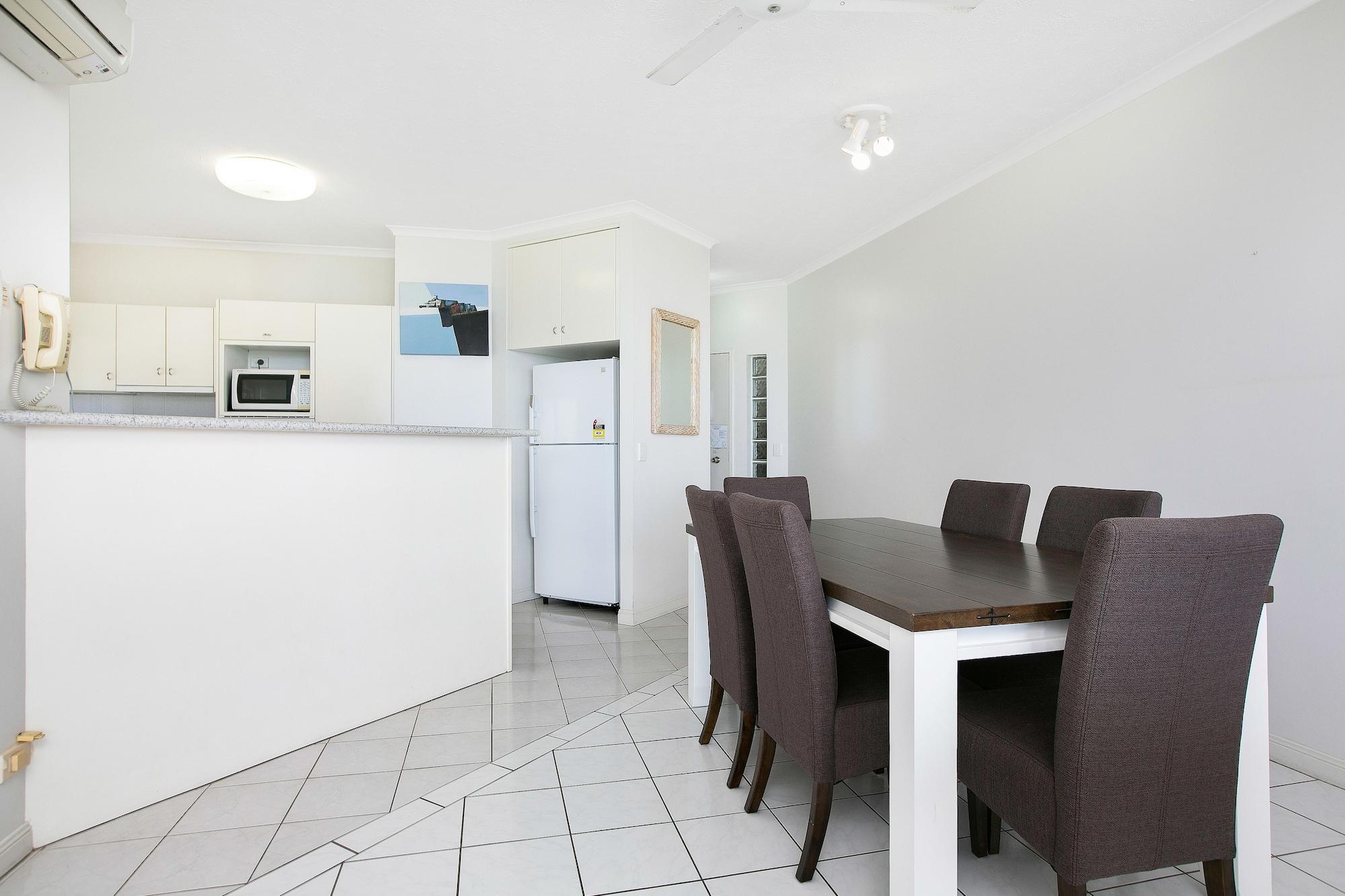 On The Beach Apartments Trinity Beach Exterior foto