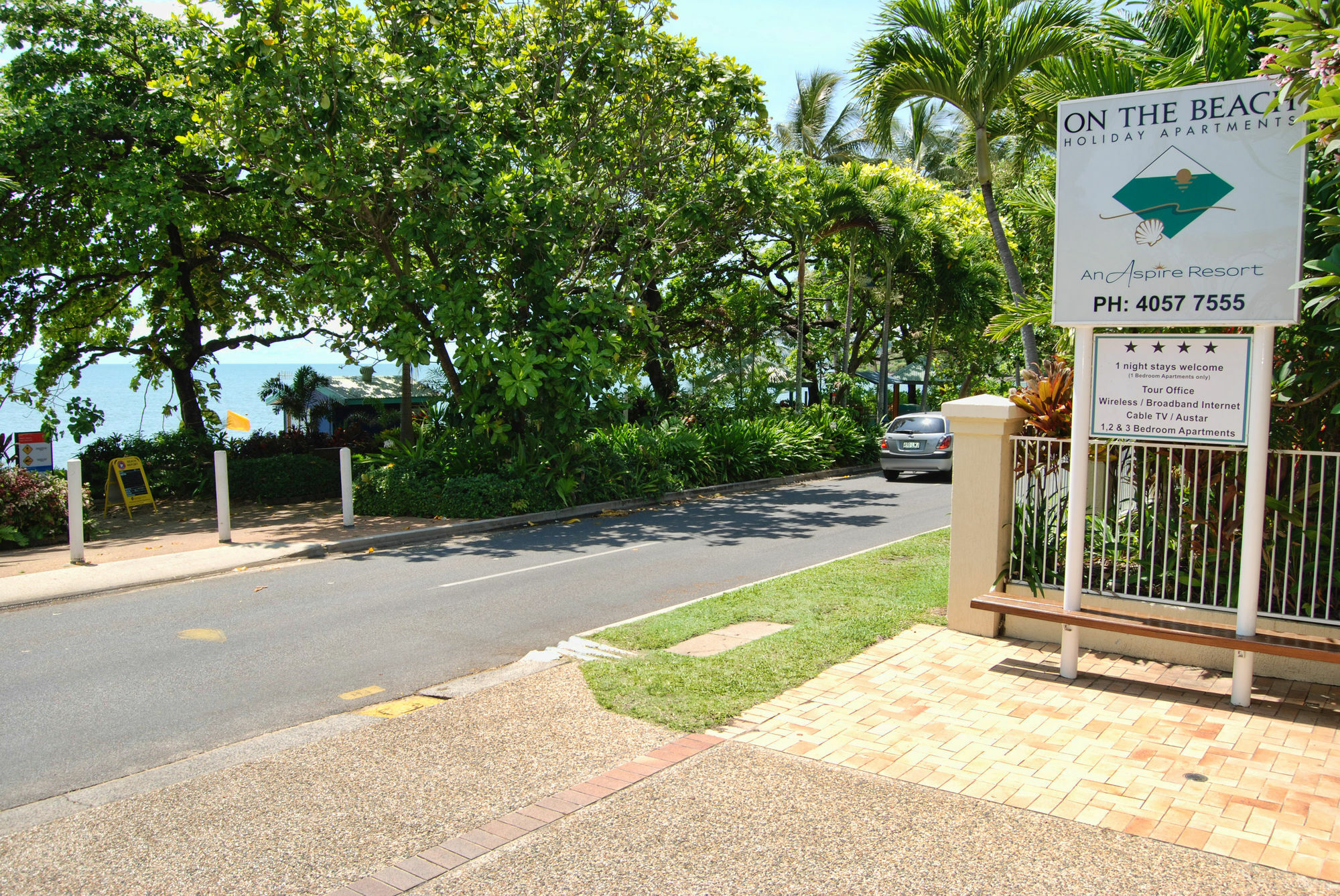 On The Beach Apartments Trinity Beach Exterior foto
